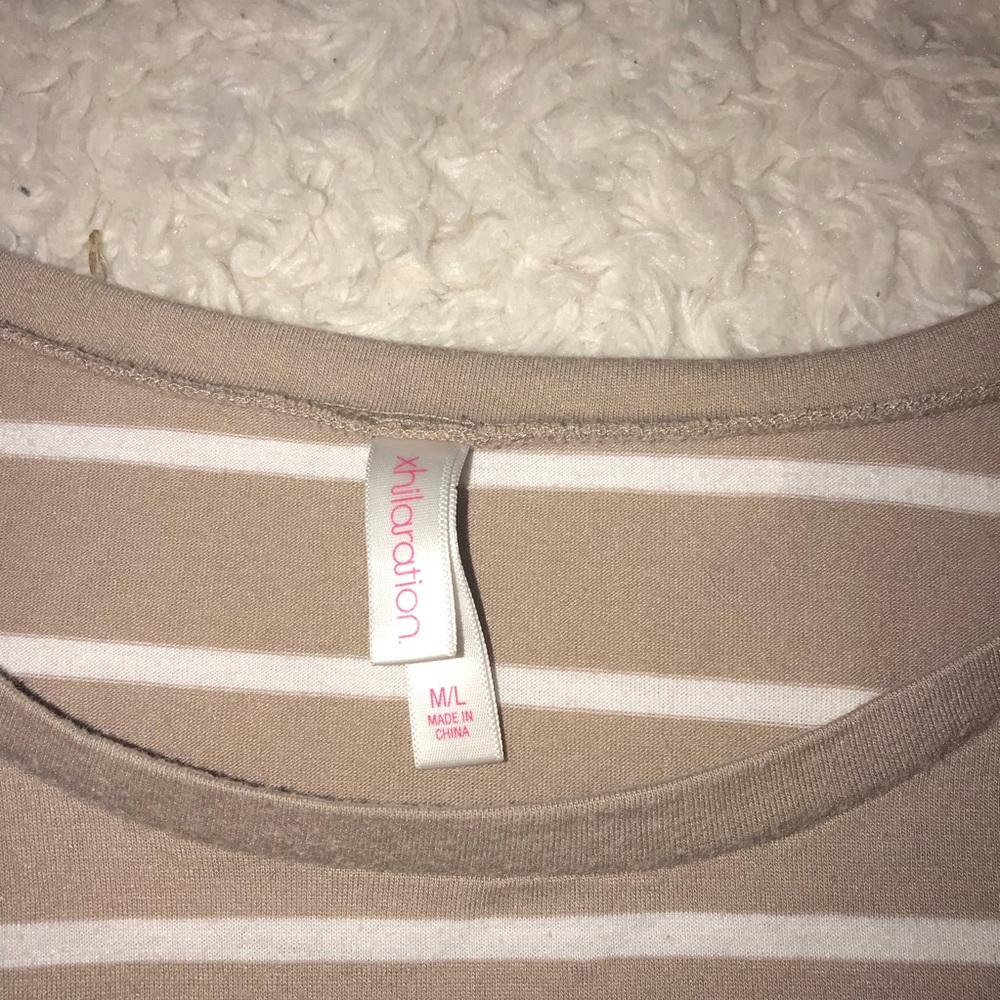 Brown and White Lose fitting T-shirt - Picture 2 of 3